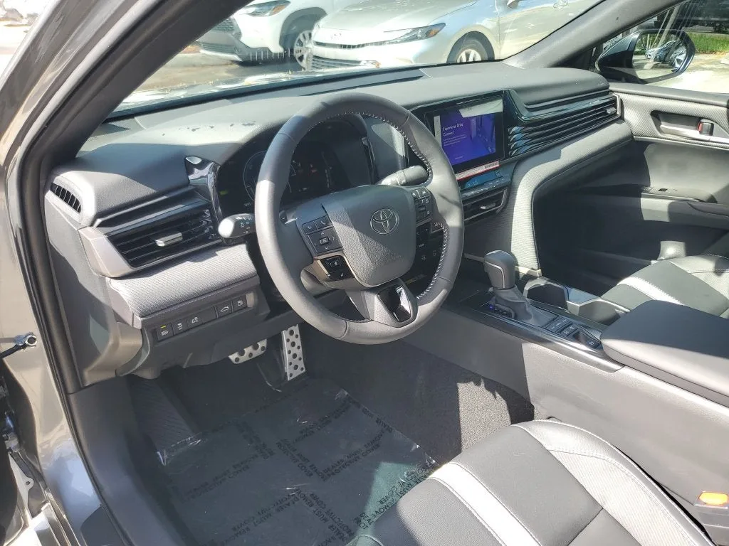 2026 Toyota Camry SE photo 20