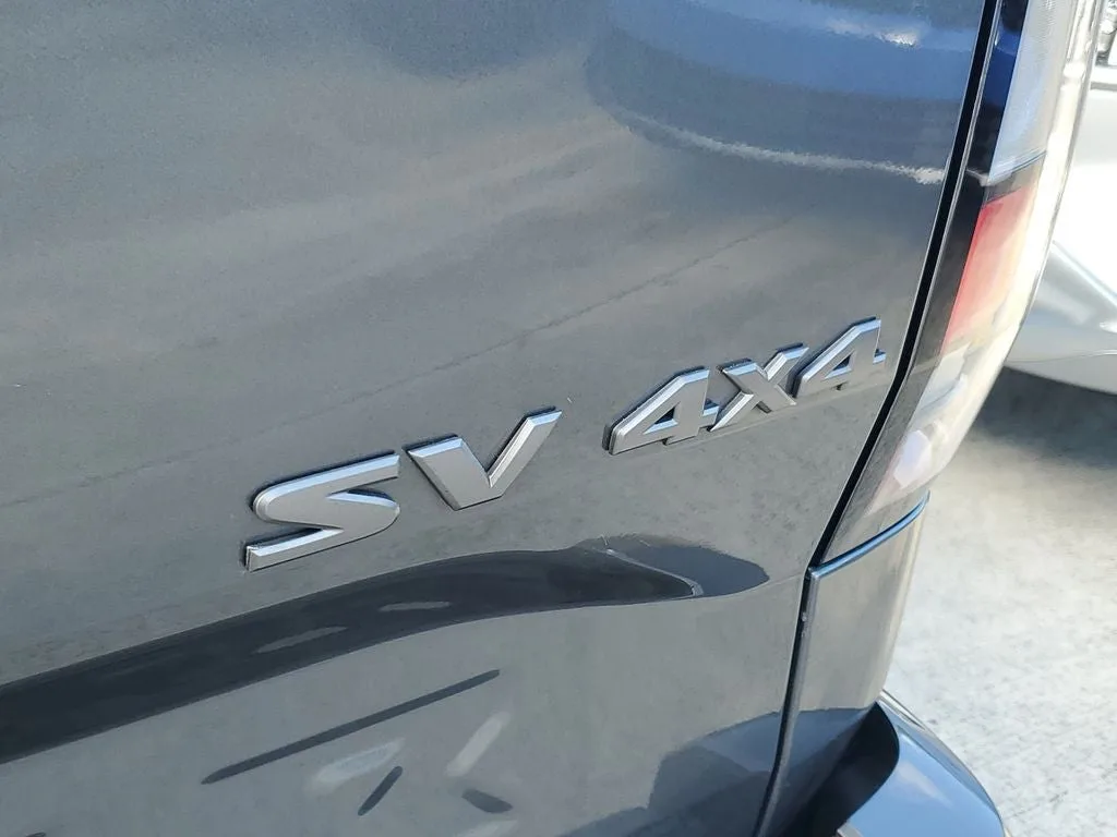 2023 Nissan Frontier SV photo 8