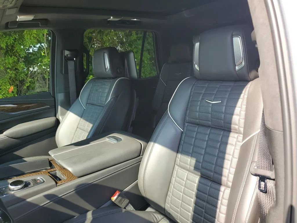 2024 Cadillac Escalade Sport Platinum photo 22