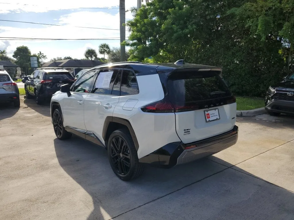 2026 Toyota RAV4 XSE photo 6