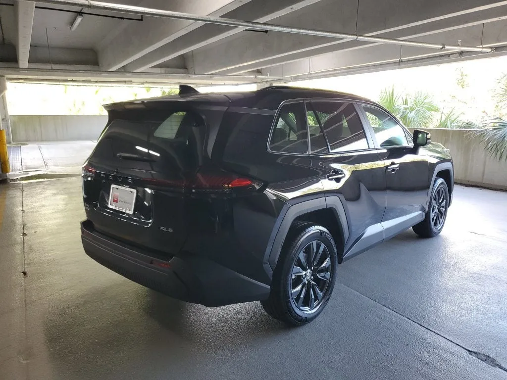 2026 Toyota RAV4 XLE Premium photo 4