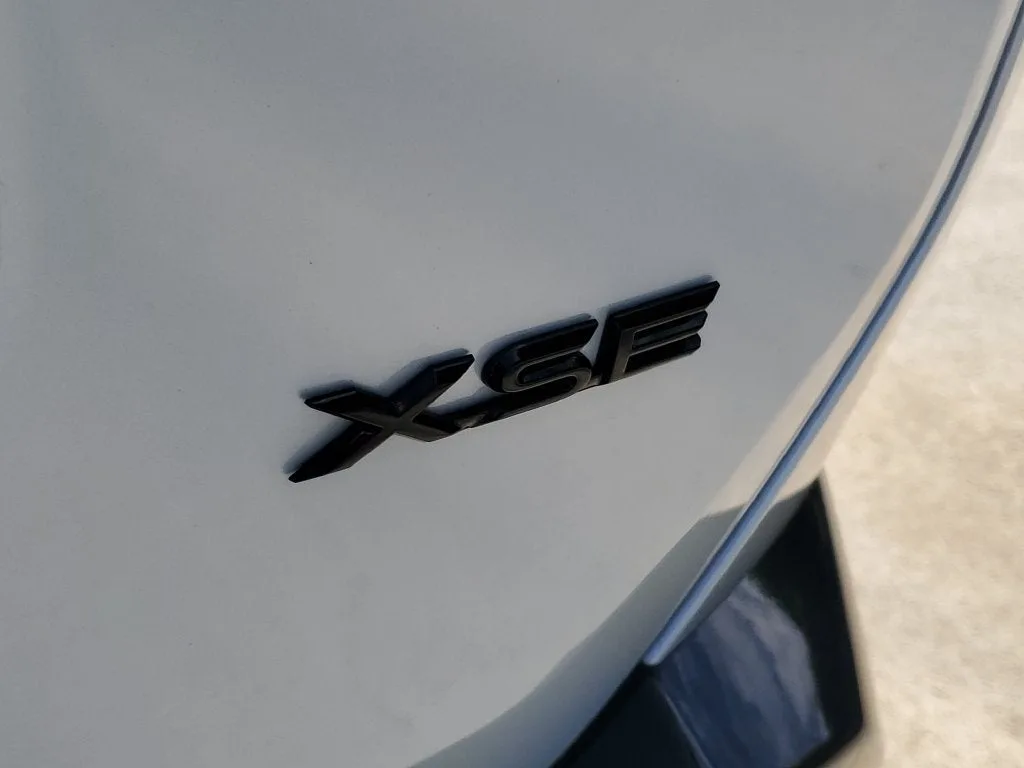 2026 Toyota RAV4 XSE photo 9