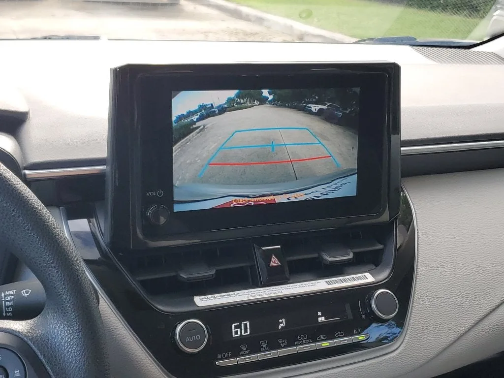 2024 Toyota Corolla LE photo 27