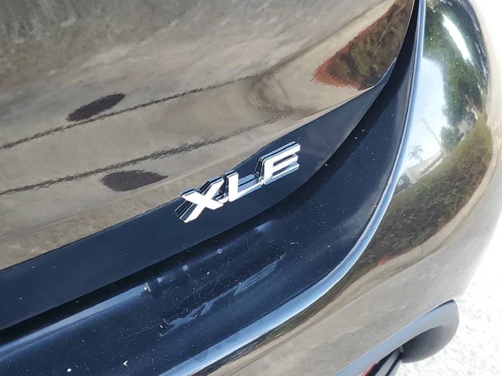 2024 Toyota Highlander XLE photo 9