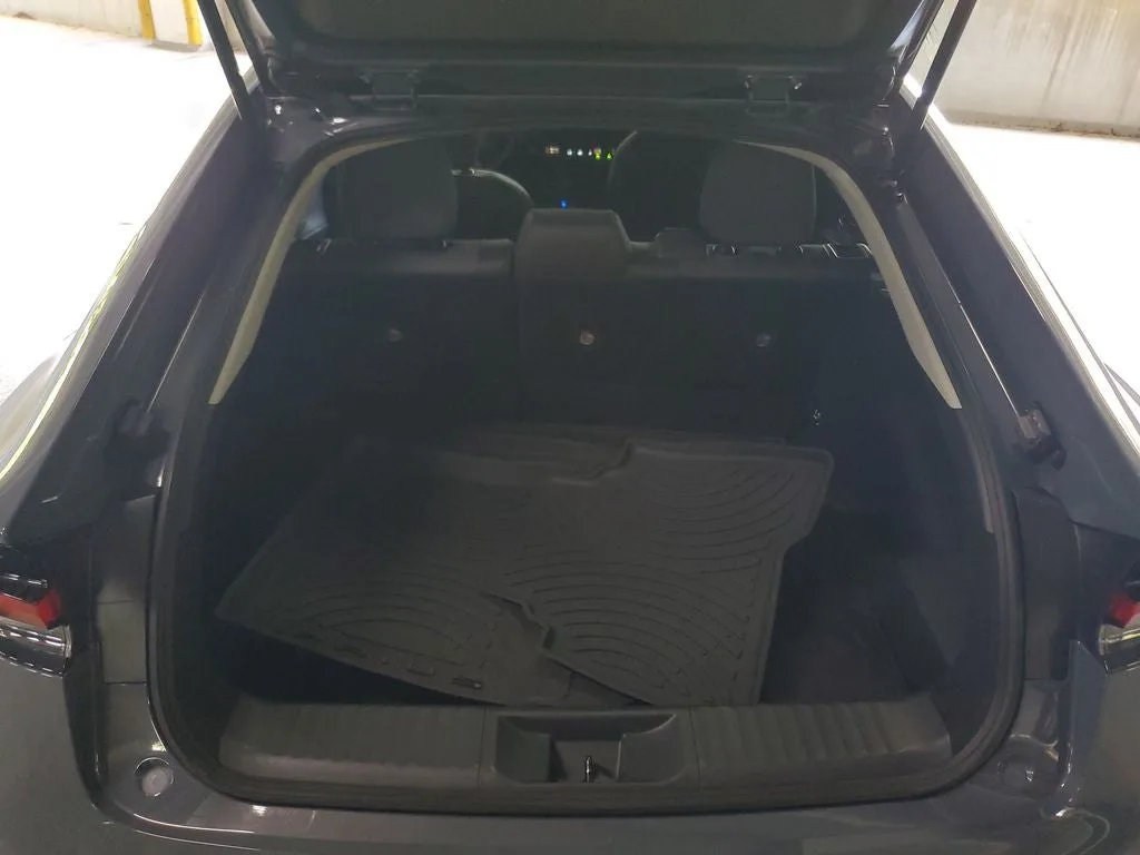 2026 Toyota Prius LE photo 9