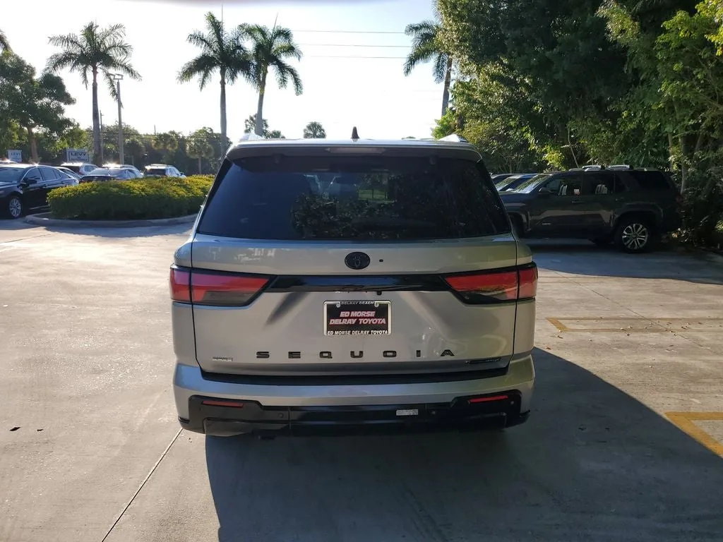 2025 Toyota Sequoia Platinum photo 5