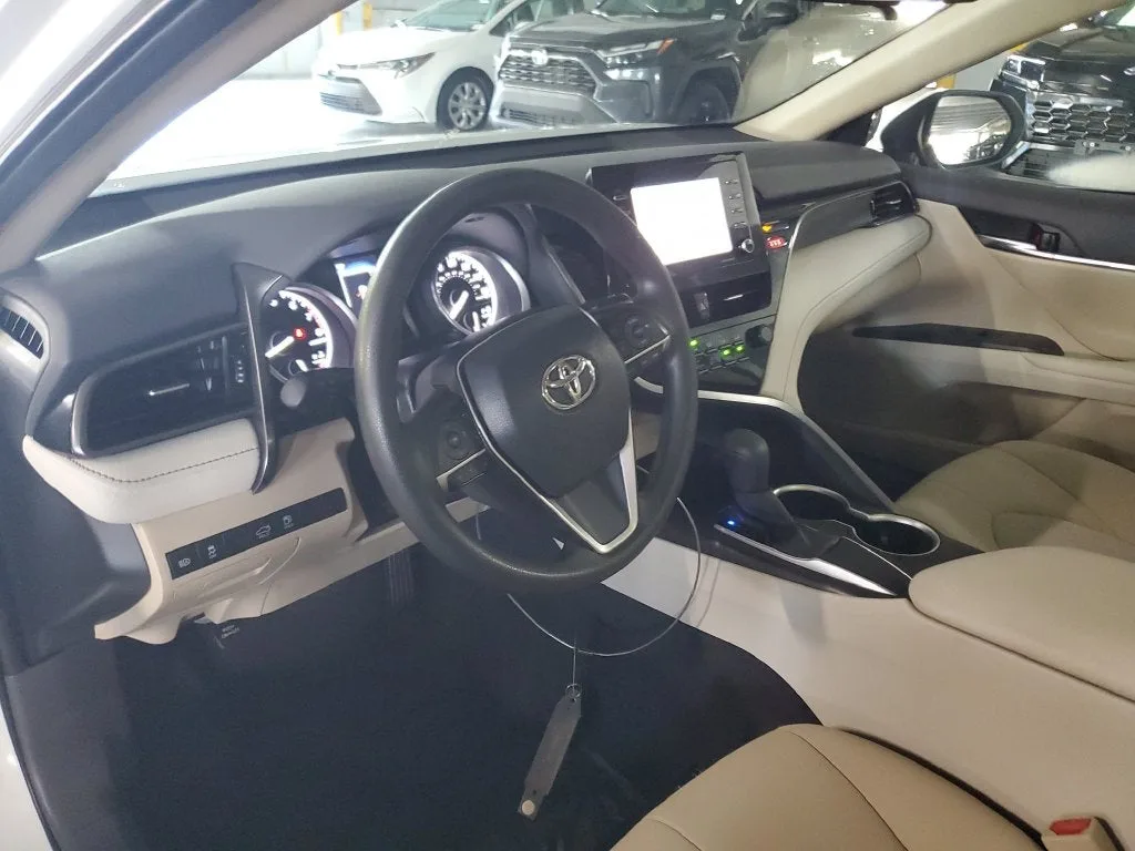 2021 Toyota Camry LE photo 19