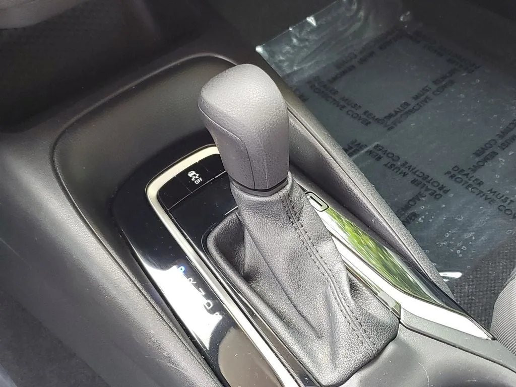 2023 Toyota Corolla LE photo 28