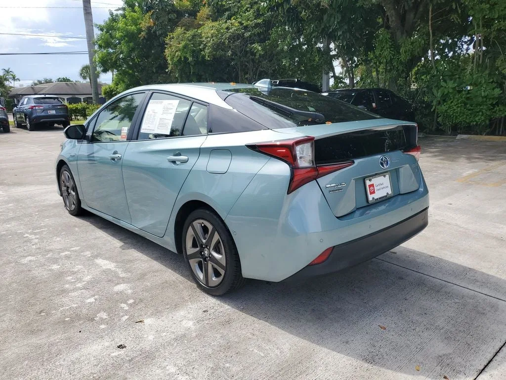 2022 Toyota Prius XLE photo 6