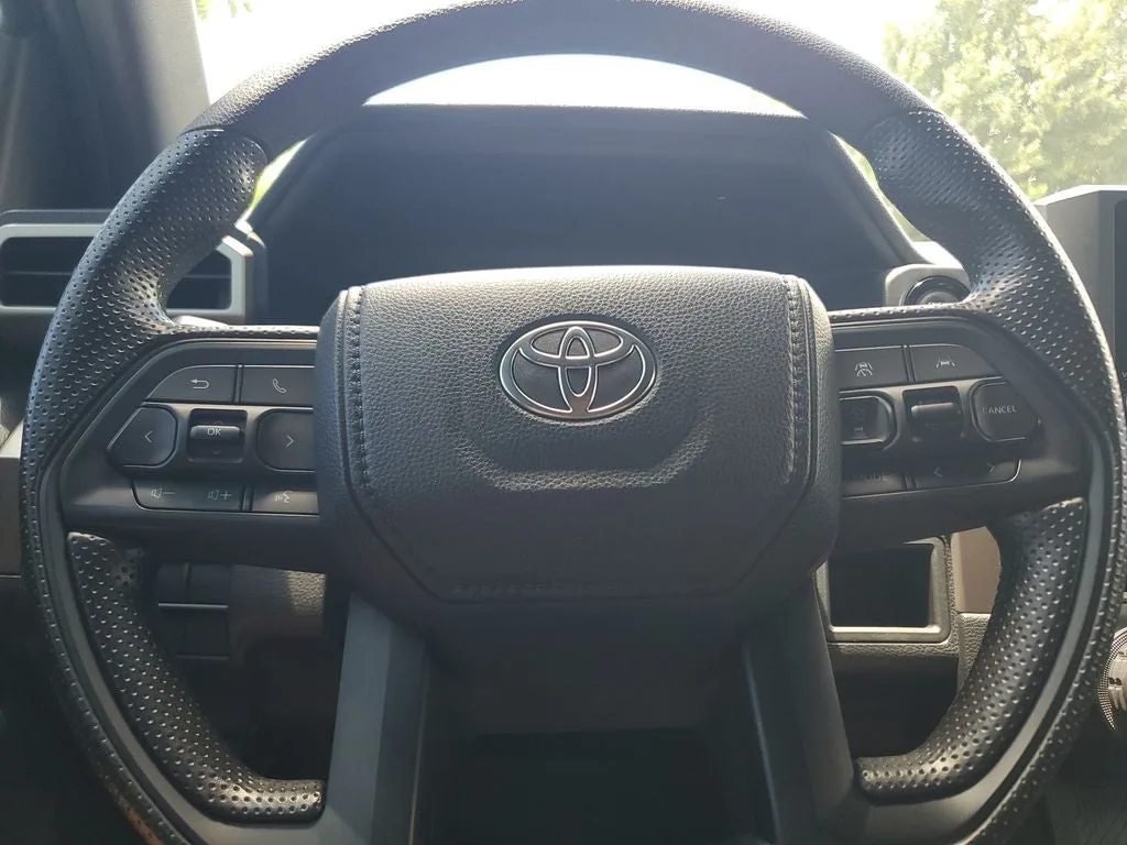 2025 Toyota Tacoma SR5 photo 22