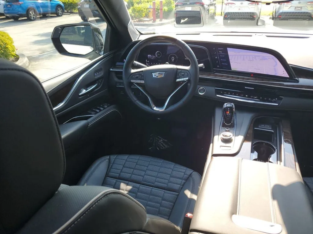 2024 Cadillac Escalade Sport Platinum photo 17
