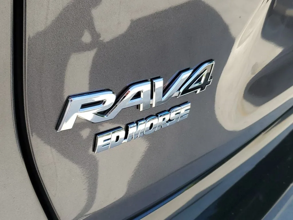 2023 Toyota RAV4 Hybrid XSE photo 8