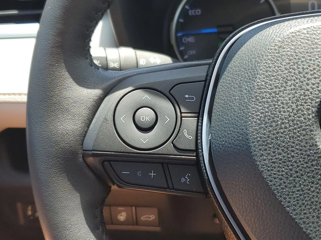2021 Toyota RAV4 Hybrid XLE Premium photo 25