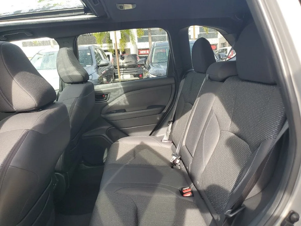 2025 Subaru Forester Premium photo 11