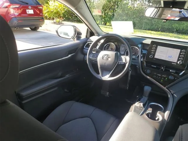2023 Toyota Camry LE photo 14