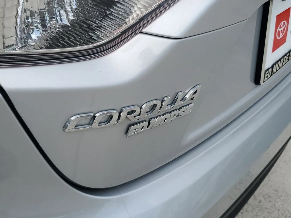 2024 Toyota Corolla LE photo 7