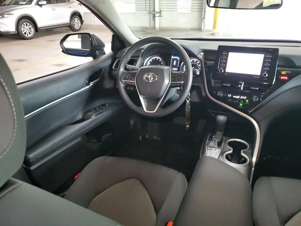 2023 Toyota Camry LE photo 13