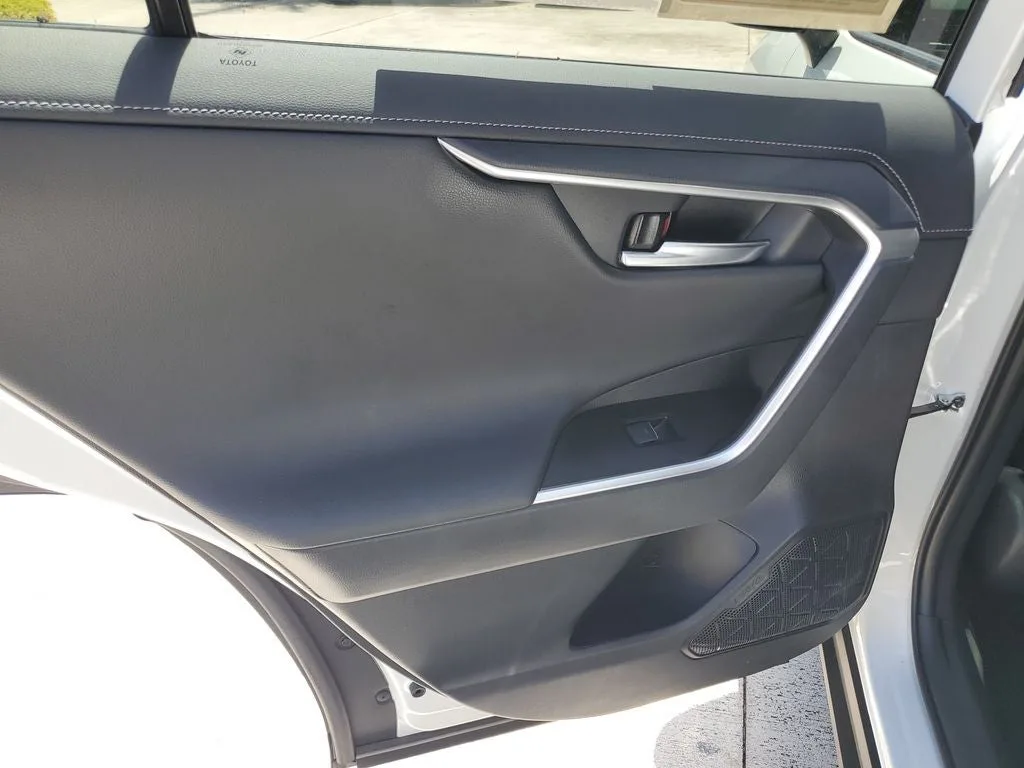 2025 Toyota RAV4 Limited photo 12
