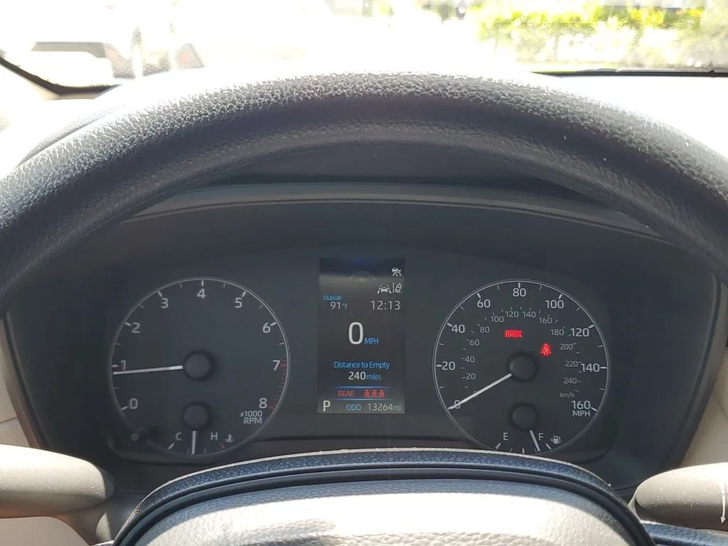 2024 Toyota Corolla Cross L photo 24