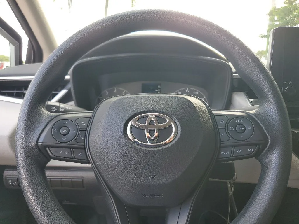 2024 Toyota Corolla LE photo 22