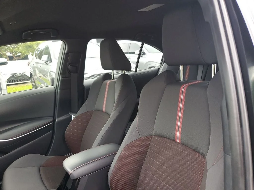 2024 Toyota Corolla Hybrid SE photo 18
