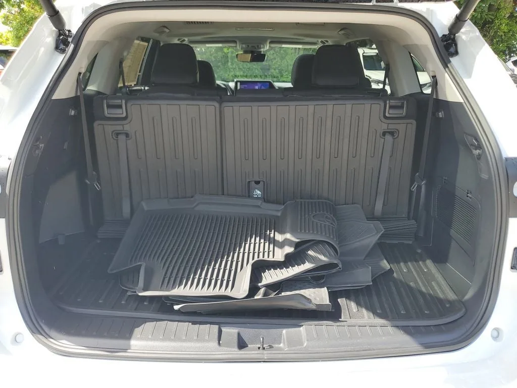 2026 Toyota Highlander Hybrid XLE photo 11