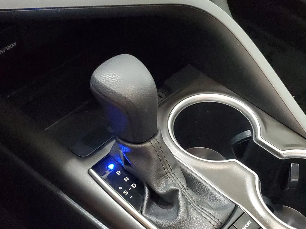 2023 Toyota Camry LE photo 28