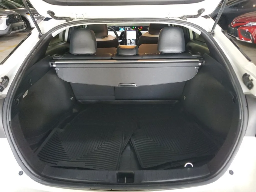 2021 Toyota Prius Limited photo 10