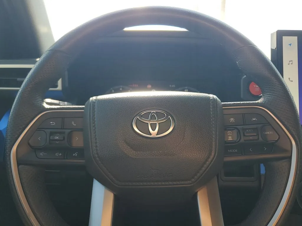 2025 Toyota Tacoma TRD Sport photo 21
