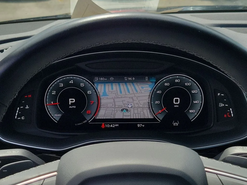 2025 Audi Q7 55 Premium Plus quattro photo 28
