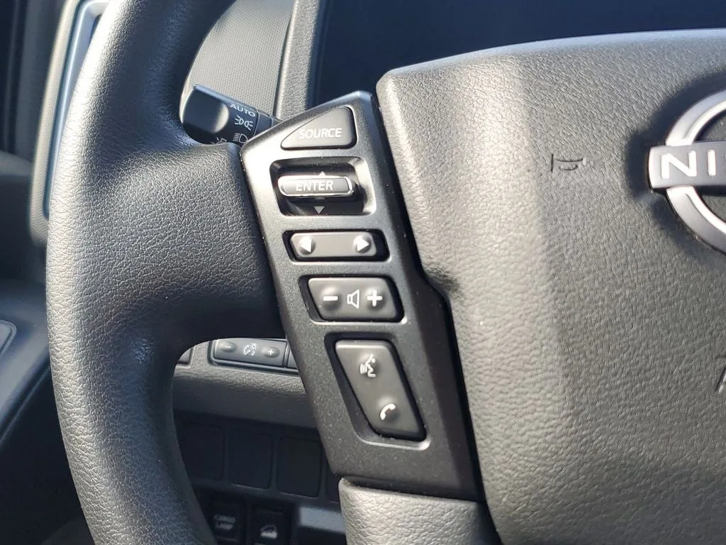 2023 Nissan Frontier SV photo 22