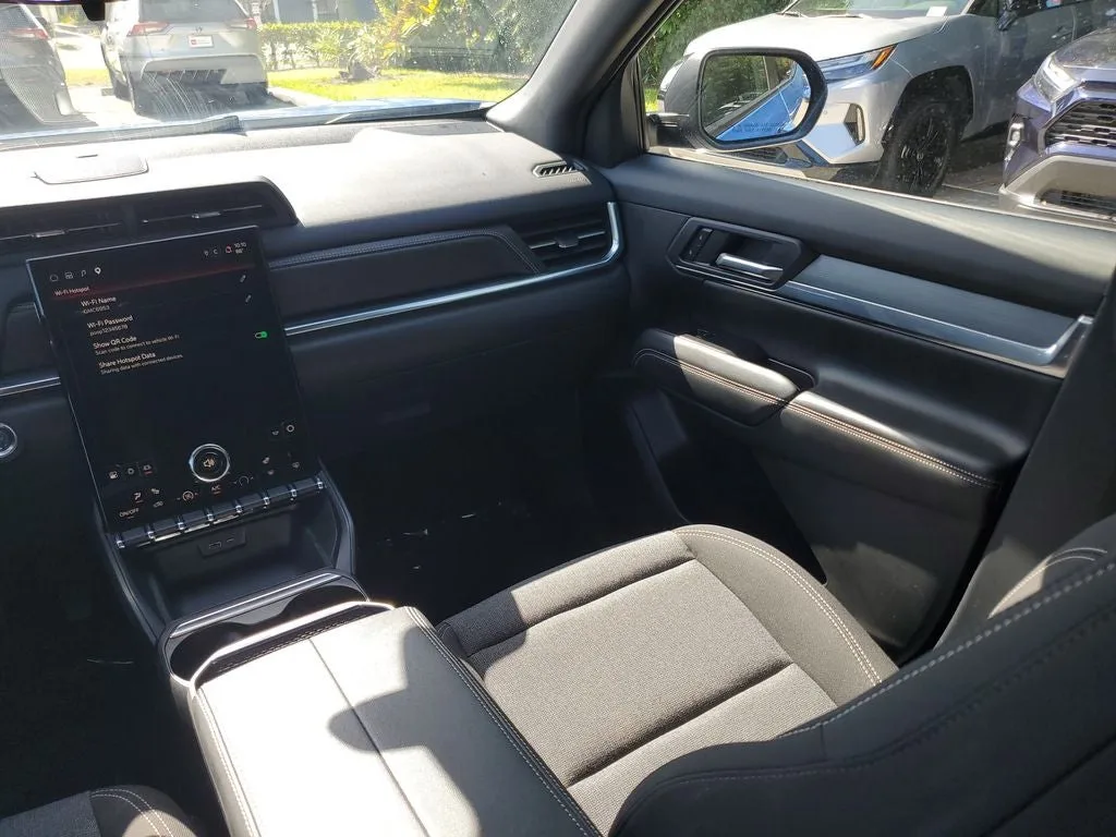 2026 GMC Terrain Elevation photo 16