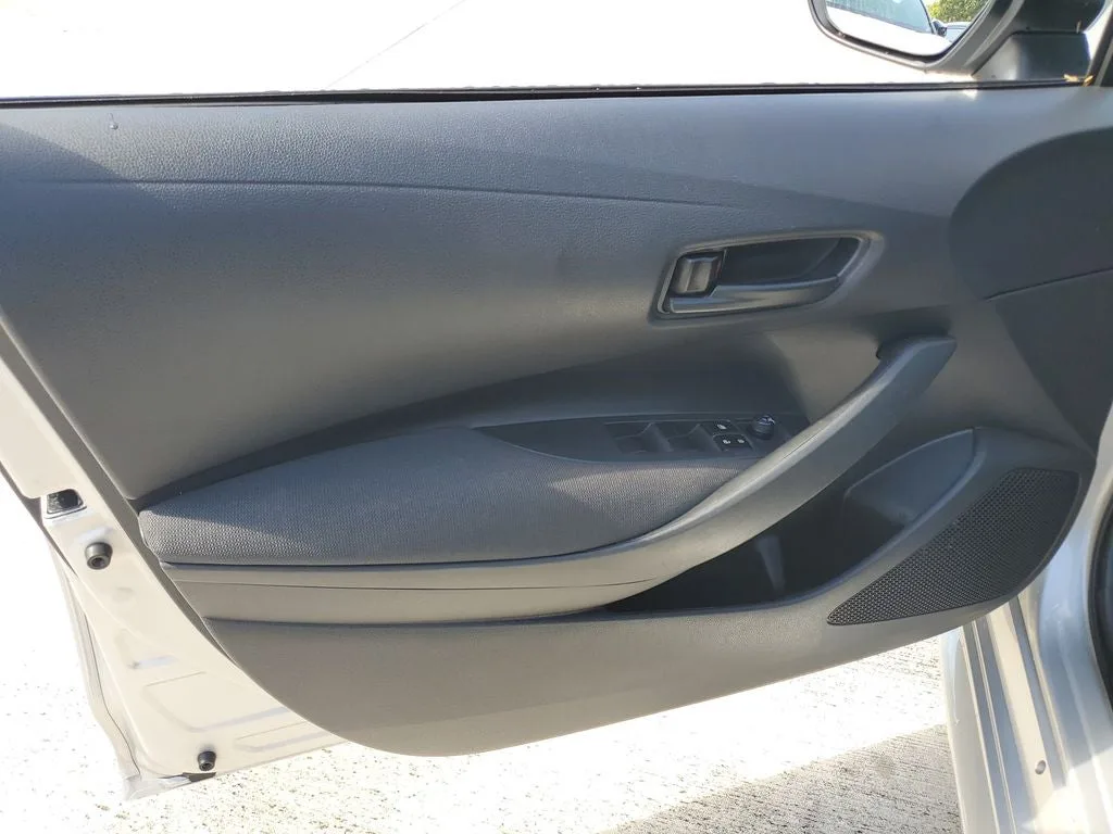 2024 Toyota Corolla LE photo 18