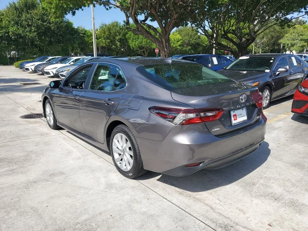 2023 Toyota Camry LE photo 6