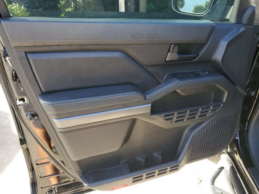 2024 Toyota Tacoma SR5 photo 17