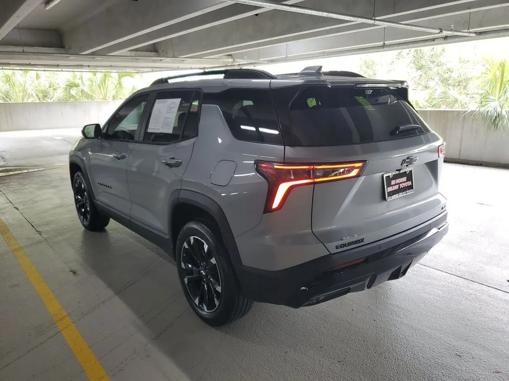 2026 Chevrolet Equinox RS photo 6