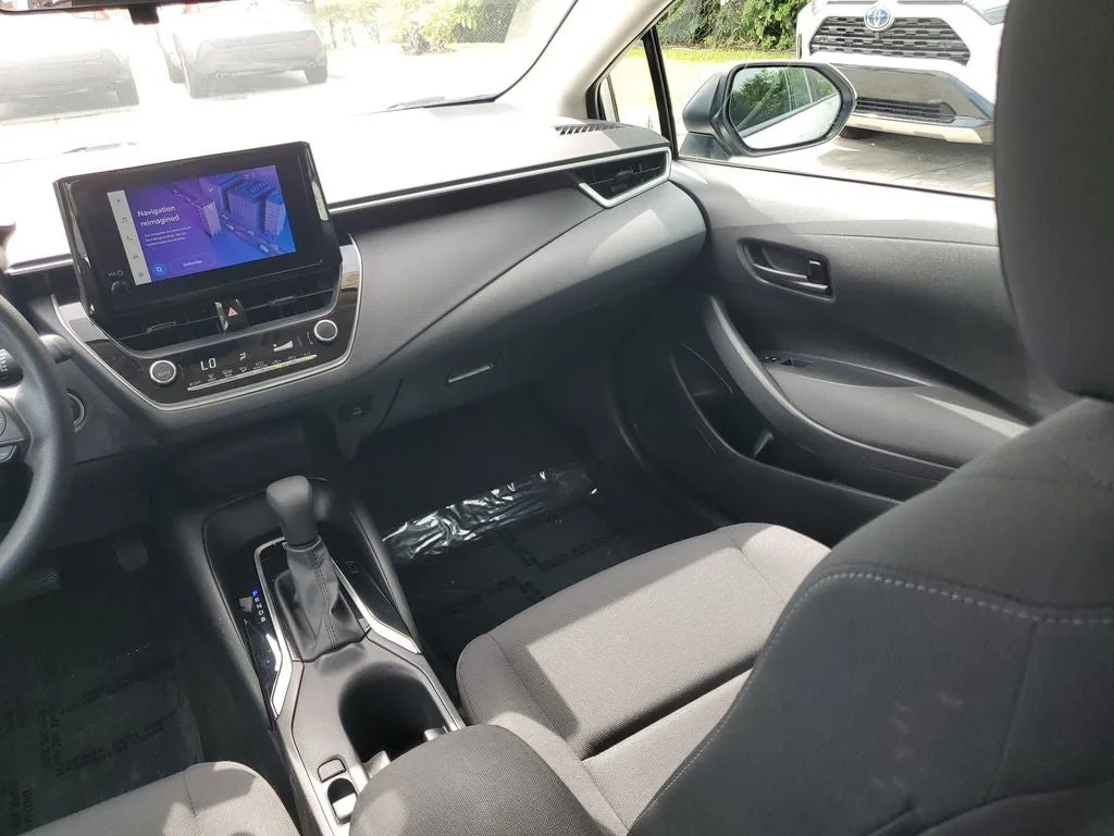 2023 Toyota Corolla LE photo 15