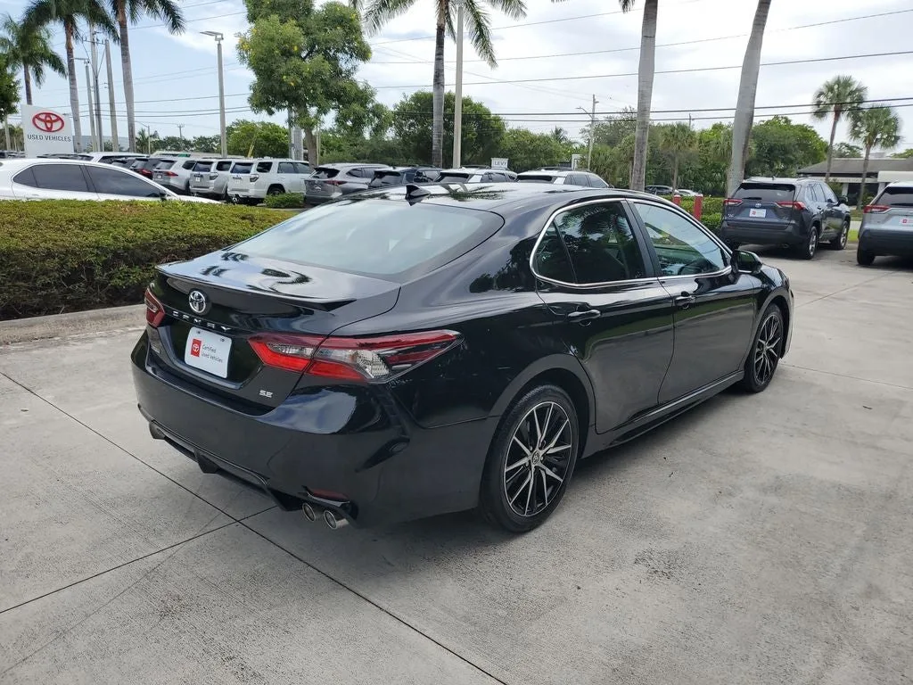 2024 Toyota Camry SE photo 4