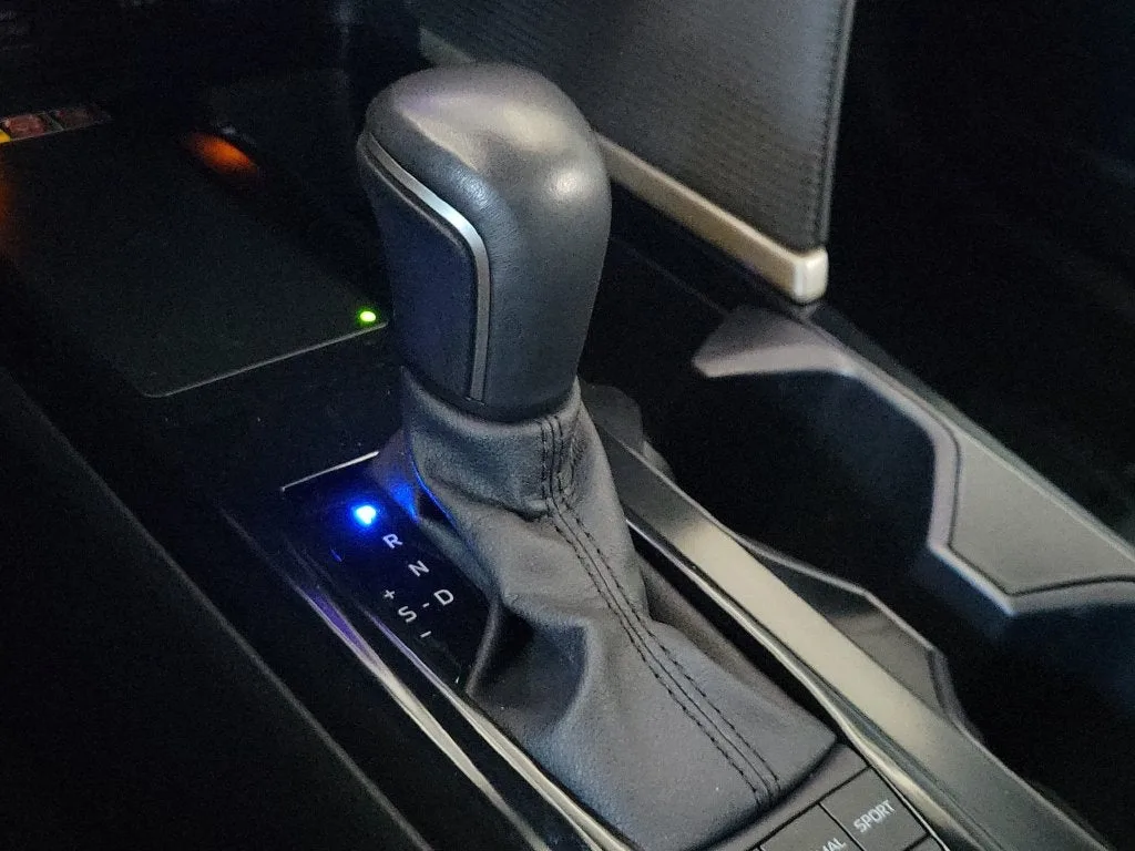 2025 Toyota Camry SE photo 33