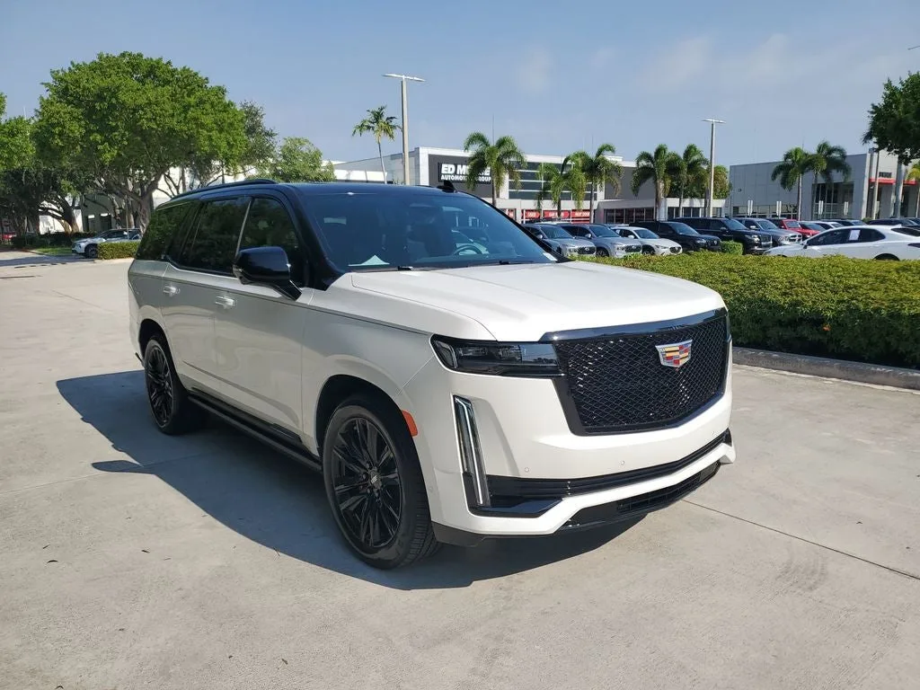 2024 Cadillac Escalade Sport Platinum photo 3