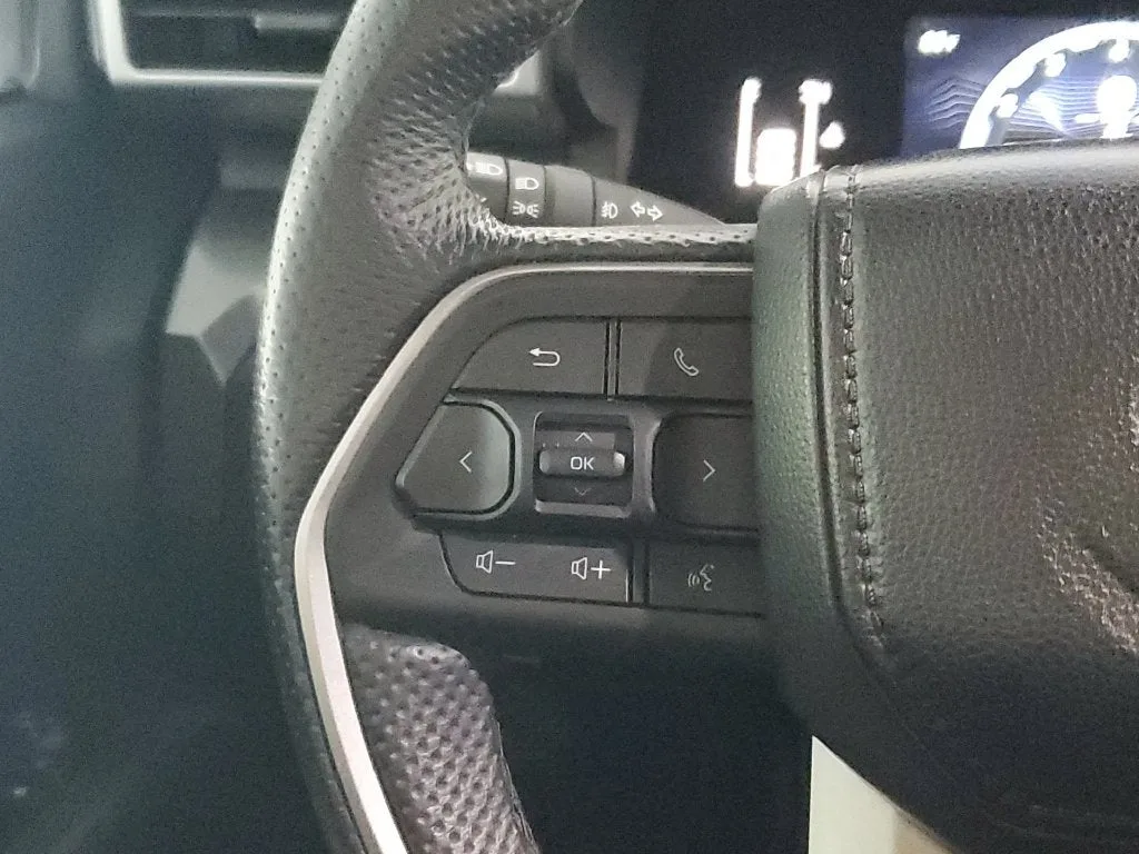 2024 Toyota Tacoma SR5 photo 22