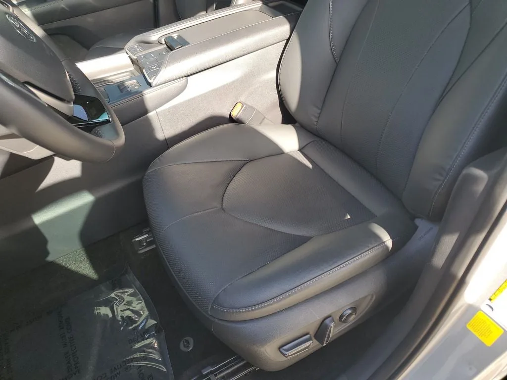 2024 Toyota Grand Highlander Hybrid Limited photo 22