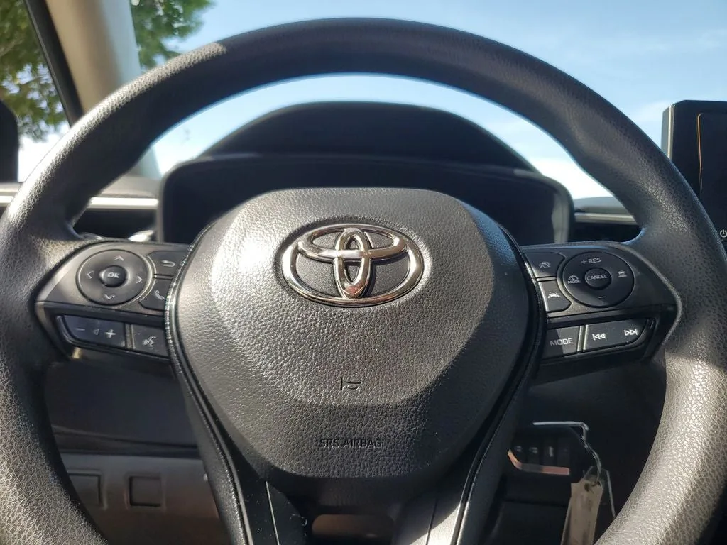 2023 Toyota Corolla LE photo 22