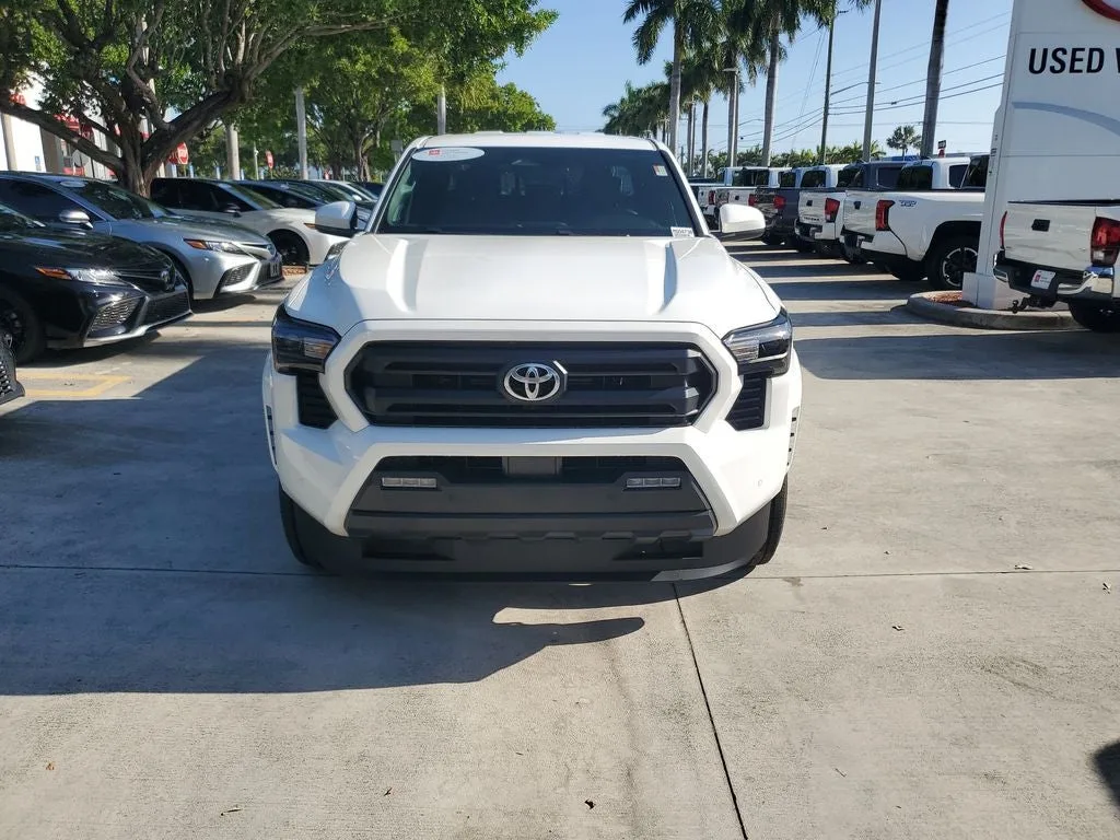 2024 Toyota Tacoma SR5 photo 2