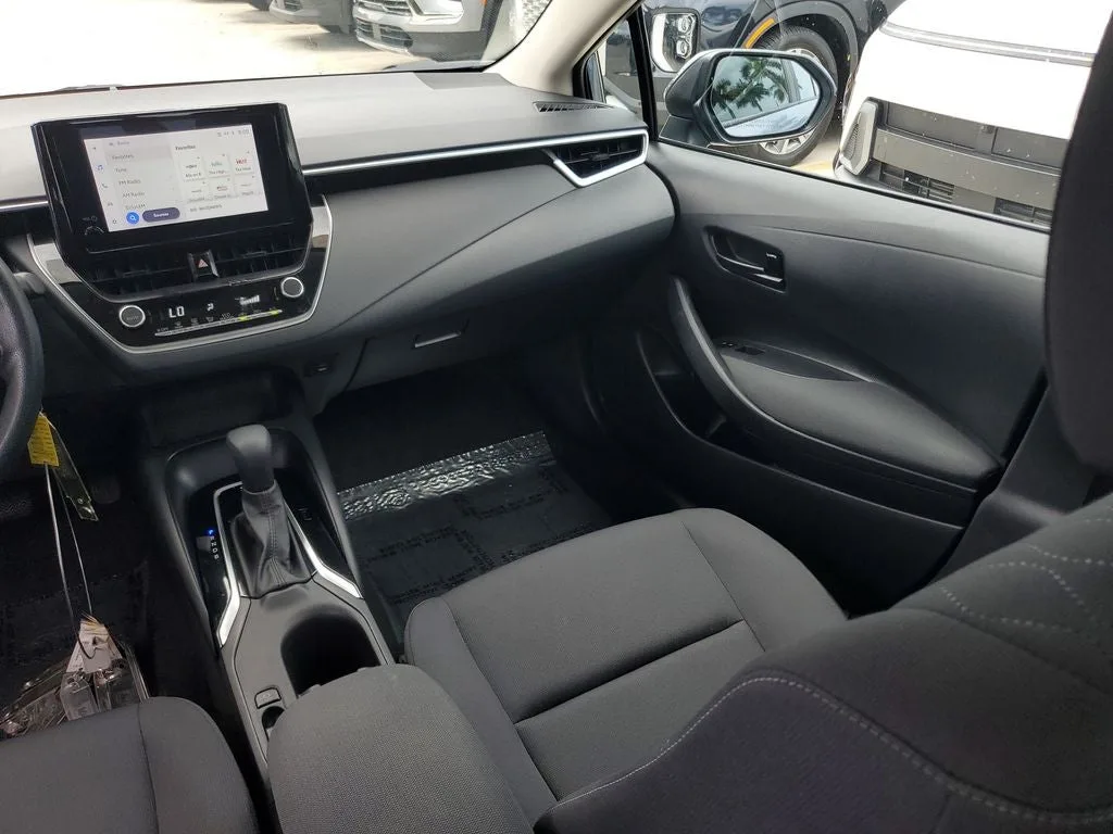 2024 Toyota Corolla LE photo 16