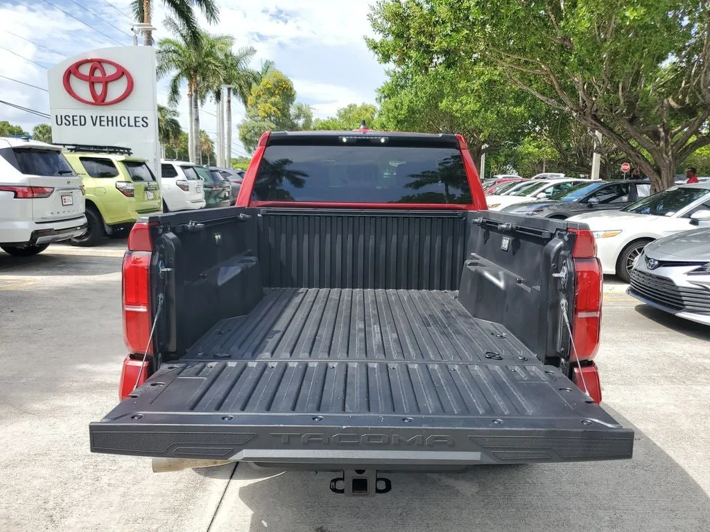 2025 Toyota Tacoma SR5 photo 10