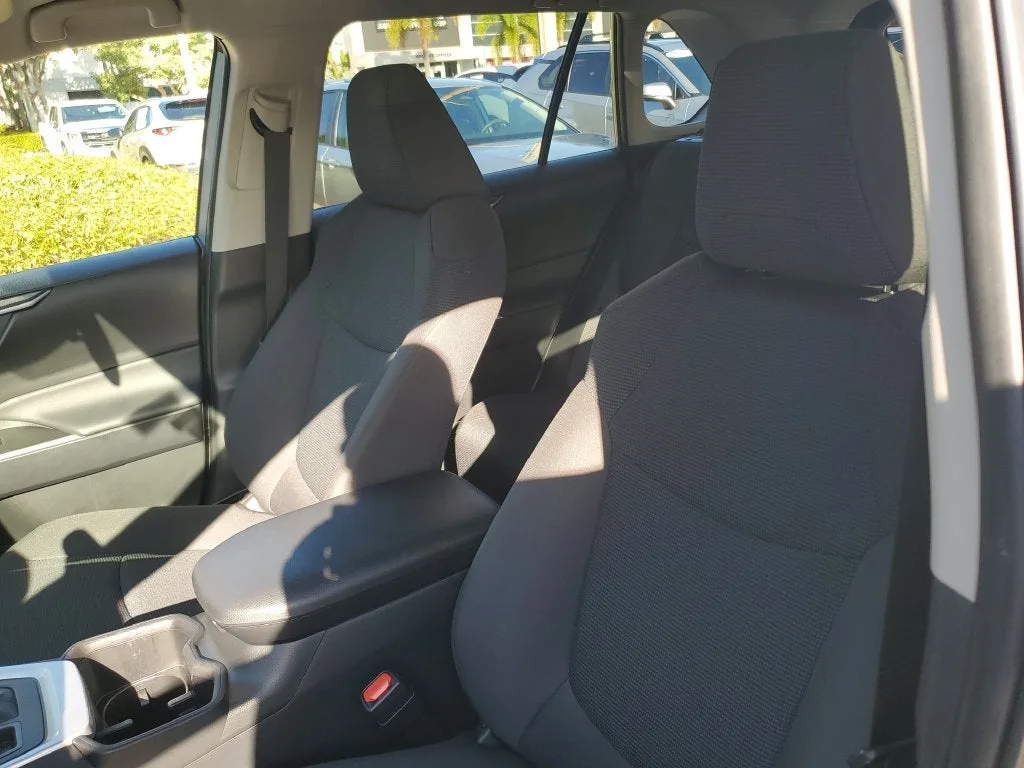 2024 Toyota RAV4 LE photo 19