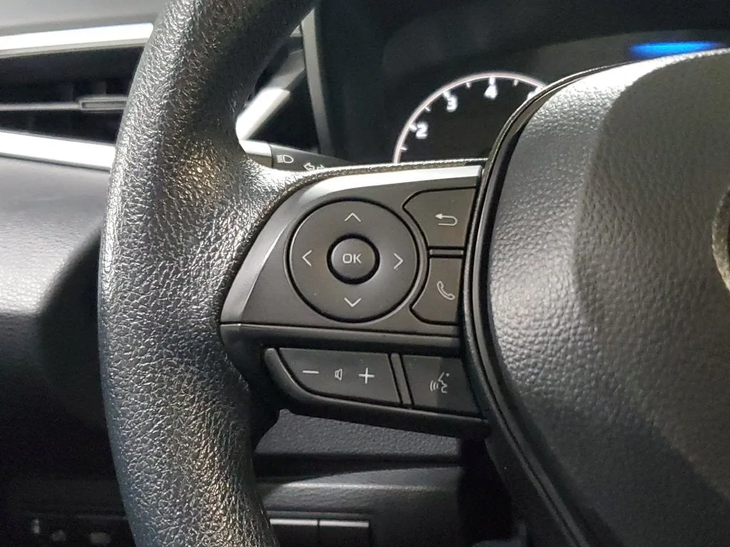 2025 Toyota Corolla LE photo 23