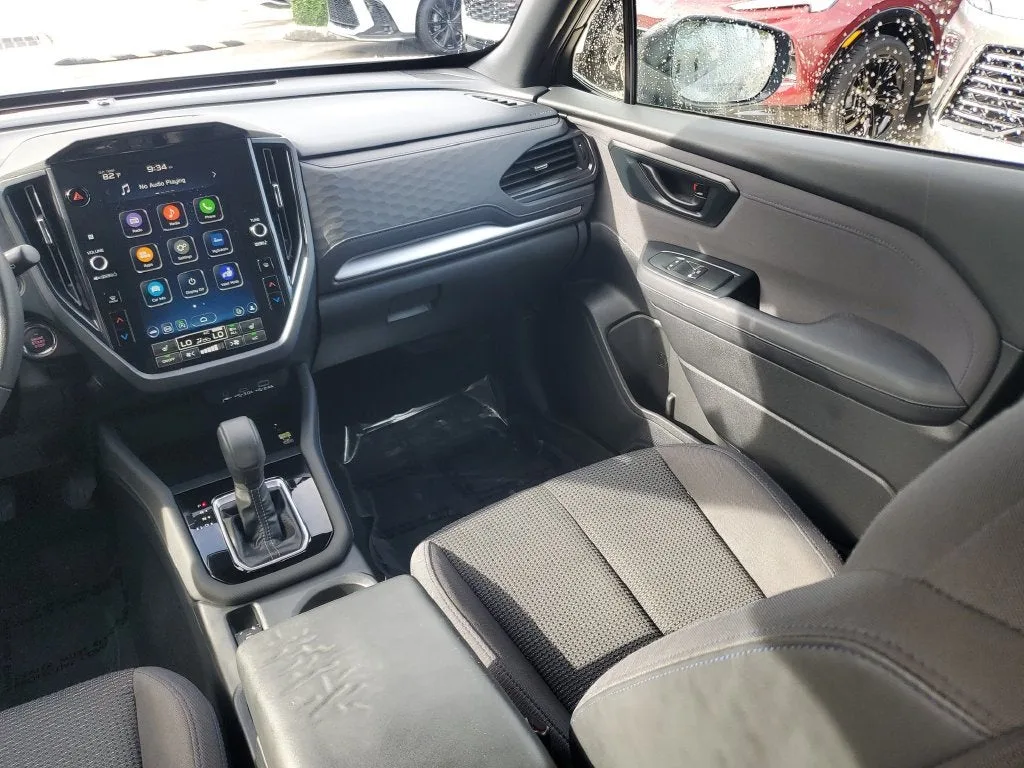 2025 Subaru Forester Premium photo 16