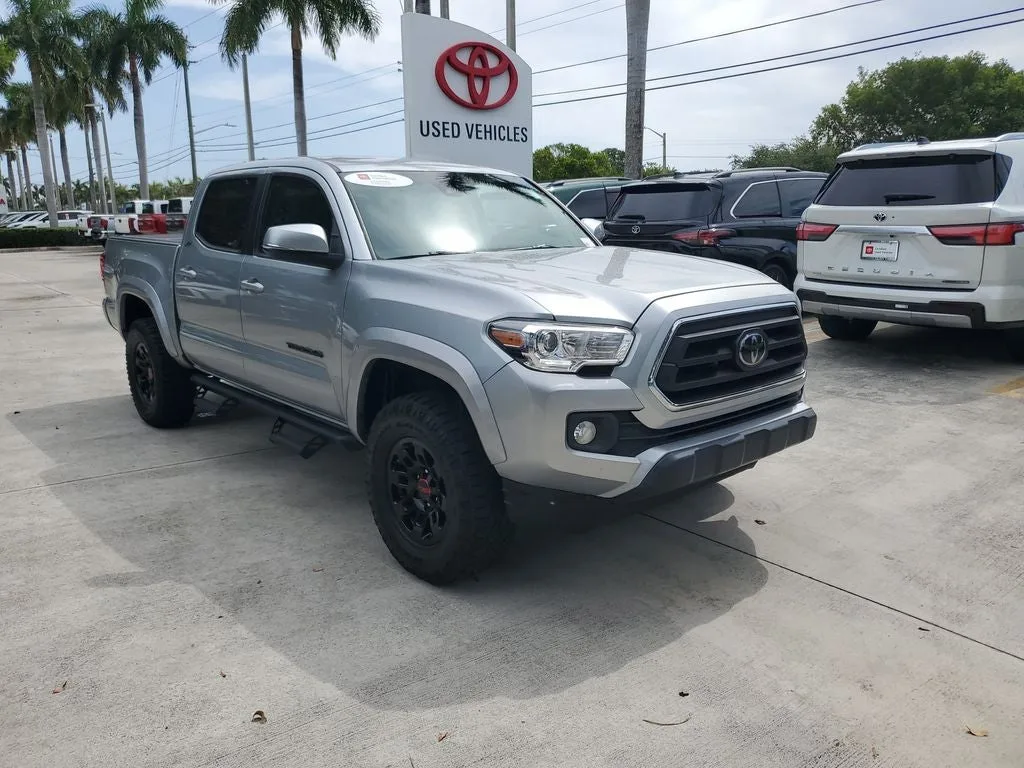 2022 Toyota Tacoma SR5 V6 photo 3
